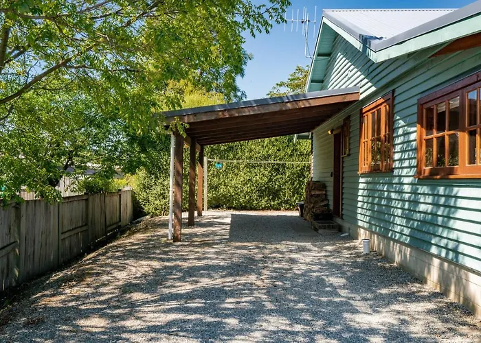The On The Hill - Holiday home Wanaka